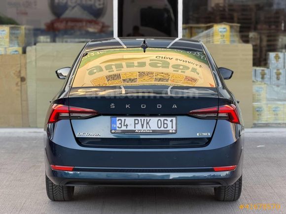 AK-CAR'dan 2022 ÇIKIŞLI HATASIZ BOYASIZ OCTAVİA-GERİ GÖRÜŞ