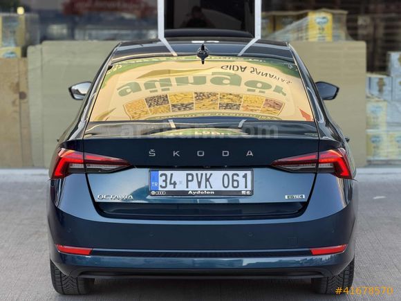 AK-CAR'dan 2022 ÇIKIŞLI HATASIZ BOYASIZ OCTAVİA-GERİ GÖRÜŞ