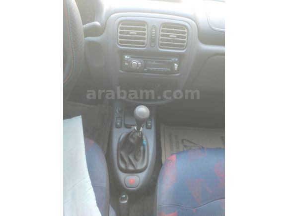 Sahibinden Renault Clio 1.4 RNA 2001 Model İzmir