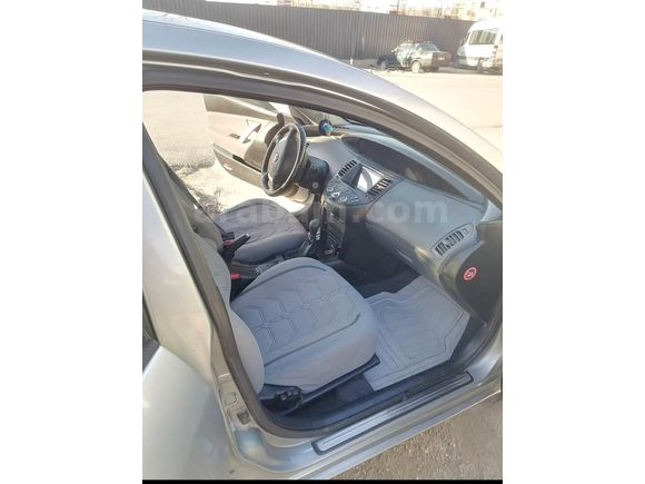 Tank gibi Nissan Primera 1.6 Tekna 2005 Model