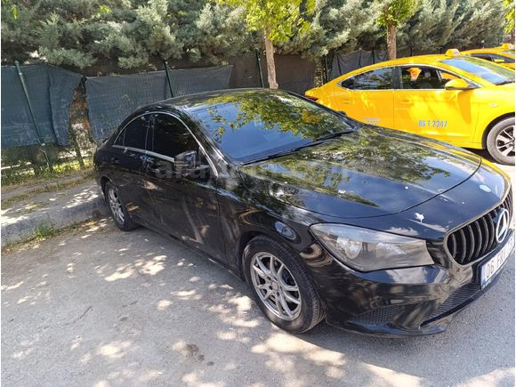 Sahibinden Mercedes - Benz CLA 200 Style 2014 Model  180.000 km Siyah