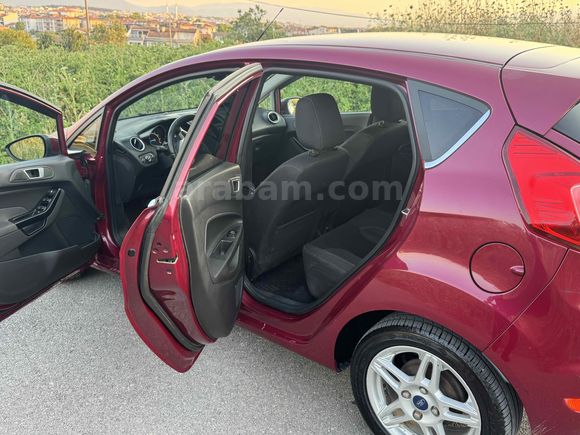 Galeriden Ford Fiesta 1.6 Titanium 2013 Model Balıkesir