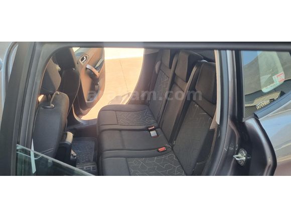 Sahibinden Peugeot 2008 1.6 e-HDi Active 2014 Model  157.000 km Füme