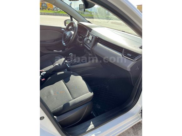 Sahibinden Renault Clio 1.0 TCe Joy 2021 Model 