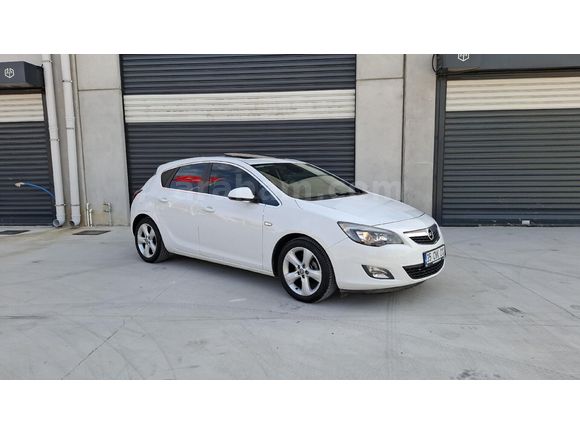 Değişensiz Sunrooflu Astra 1.3 Cdti