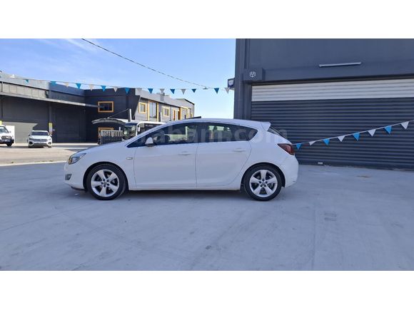 Değişensiz Sunrooflu Astra 1.3 Cdti