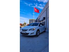 Değişensiz Sunrooflu Astra 1.3 Cdti