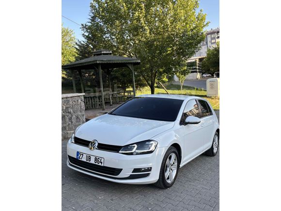 Sahibinden Temiz Bakımlı Volkswagen Golf 7 1.4 TSi Comfortline 122 Bg 2015 Model Otomatik 