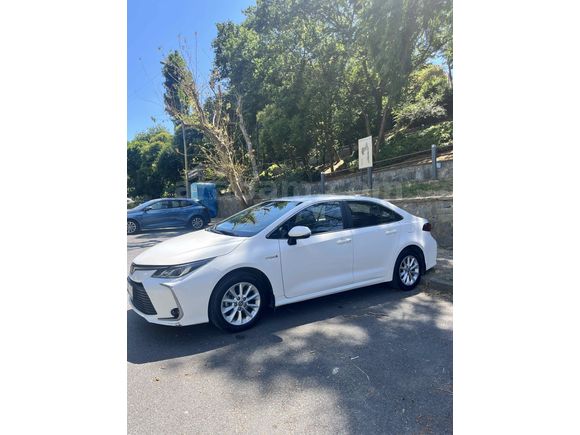 Sahibinden Toyota Corolla 1.8 Hybrid Dream 2021 Model 