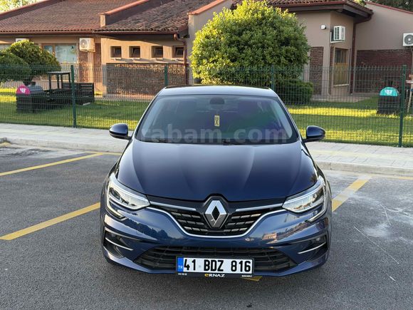 Sahibinden Renault Megane 1.3 TCe Icon 2023 Model 