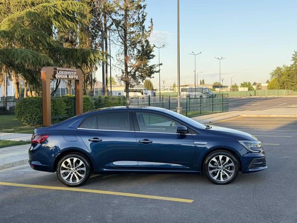 Sahibinden Renault Megane 1.3 TCe Icon 2023 Model 