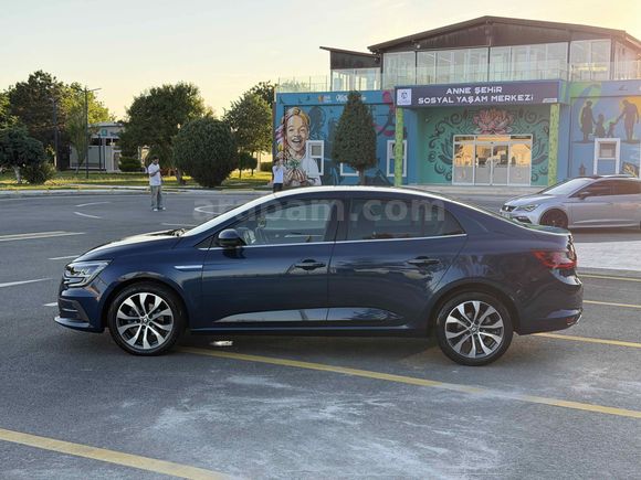 Sahibinden Renault Megane 1.3 TCe Icon 2023 Model 