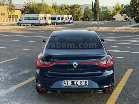 Sahibinden Renault Megane 1.3 TCe Icon 2023 Model 