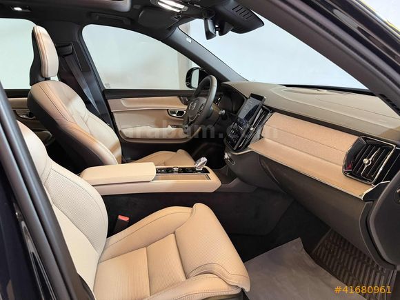 2025 Volvo XC90 2.0 B5 MHEV Plus Bright Bayi %20 faturalı
