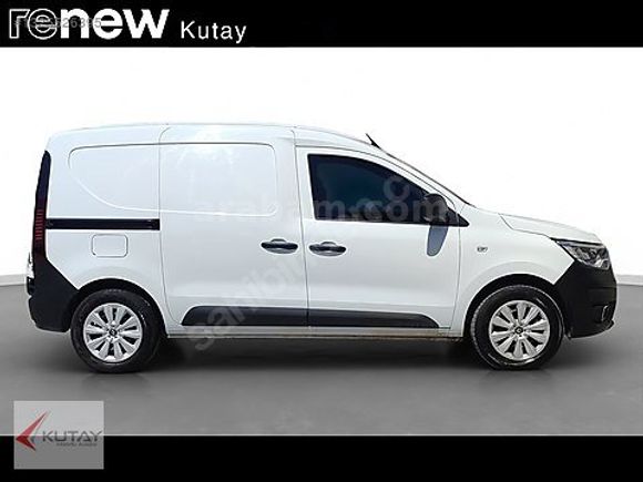 Kutay Bodrum'dan 2025 Express Van 1.5 dCİ Manuel 25AY GARANTİ