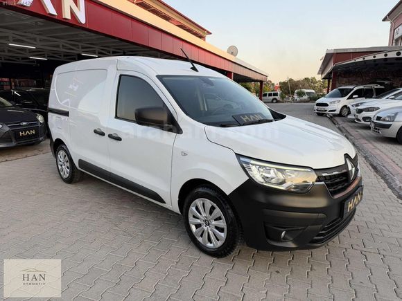 BOYASIZ 2023 EXPRESS VAN 1.5 BLUEDCİ JOY 95 HP HATASIZ