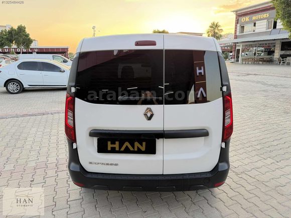 BOYASIZ 2023 EXPRESS VAN 1.5 BLUEDCİ JOY 95 HP HATASIZ