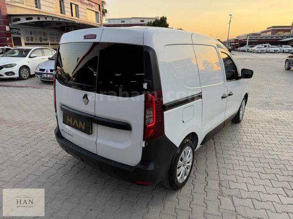 BOYASIZ 2023 EXPRESS VAN 1.5 BLUEDCİ JOY 95 HP HATASIZ