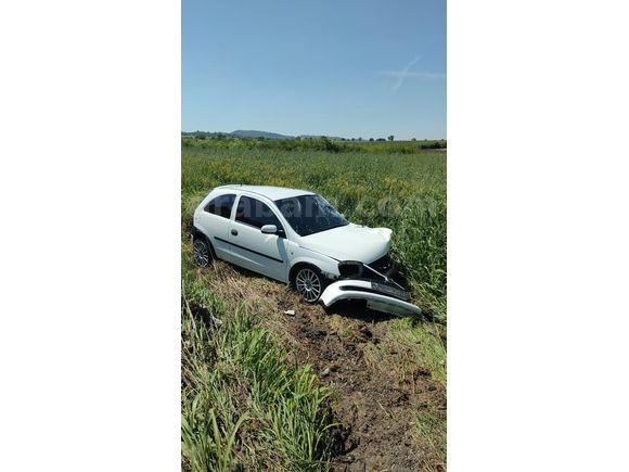 hasarlı Opel Corsa c 2003 1.7 dti