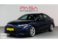 Audi A3 Sedan 35 TFSI MHEV S Line Black Edition