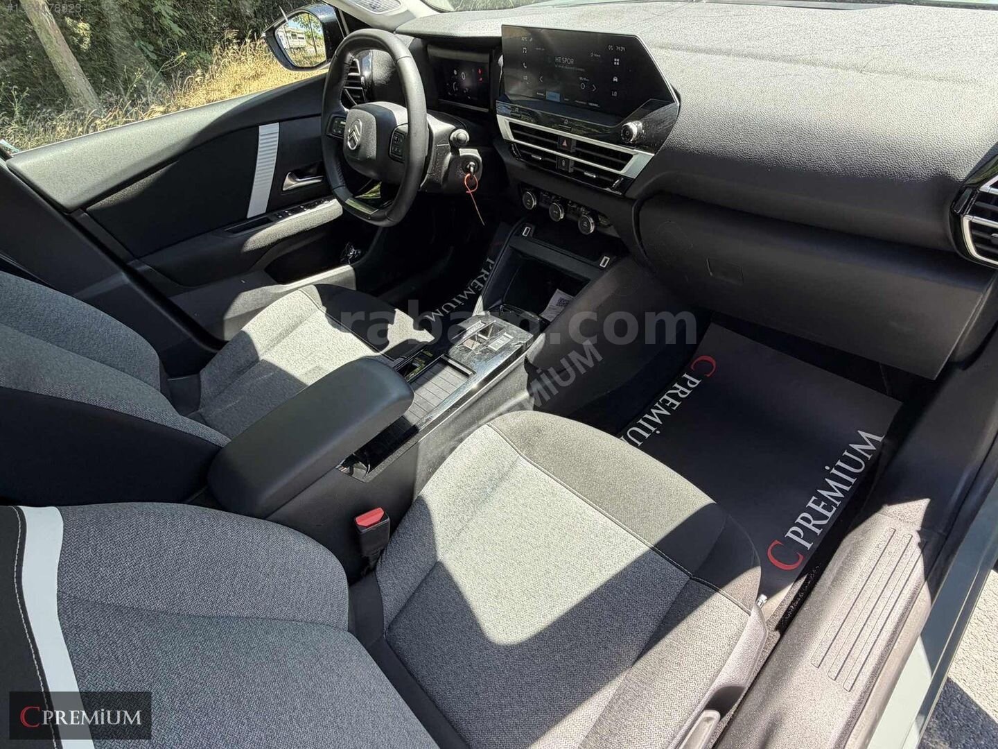 Galeriden Citroen C4 1.2 PureTech You 2025 Model İstanbul 15.000 km Yeşil 3