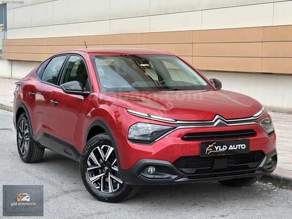 HATASIZ 15 BİN KM'DE 2023 MODEL C4 X 1.2 PURETECH FEEL BOLD