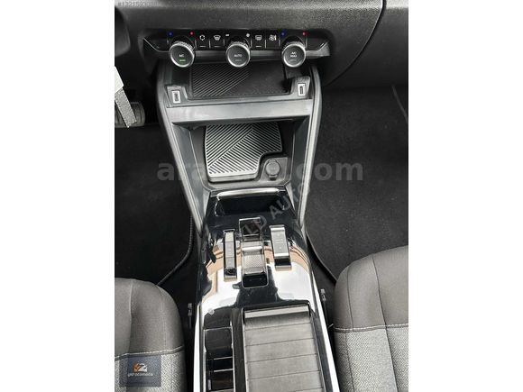HATASIZ 15 BİN KM'DE 2023 MODEL C4 X 1.2 PURETECH FEEL BOLD