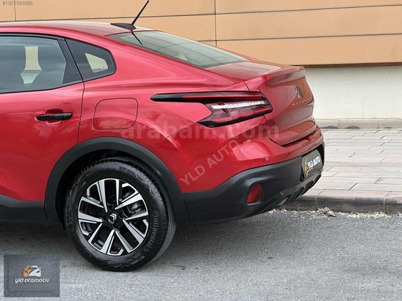 HATASIZ 15 BİN KM'DE 2023 MODEL C4 X 1.2 PURETECH FEEL BOLD