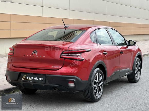 HATASIZ 15 BİN KM'DE 2023 MODEL C4 X 1.2 PURETECH FEEL BOLD