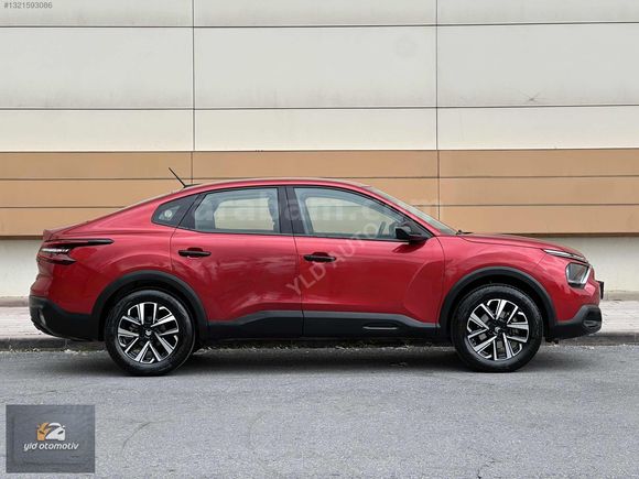HATASIZ 15 BİN KM'DE 2023 MODEL C4 X 1.2 PURETECH FEEL BOLD