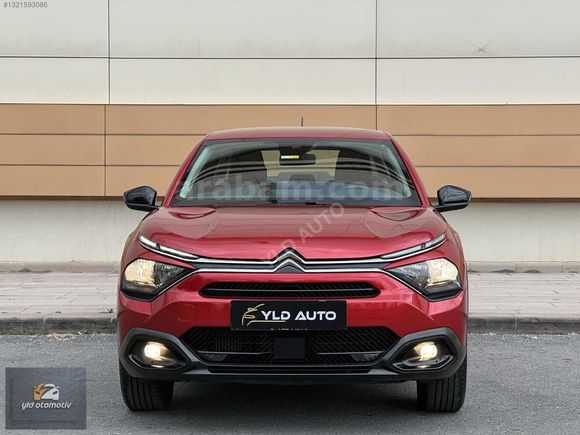 HATASIZ 15 BİN KM'DE 2023 MODEL C4 X 1.2 PURETECH FEEL BOLD