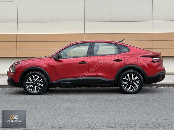 HATASIZ 15 BİN KM'DE 2023 MODEL C4 X 1.2 PURETECH FEEL BOLD