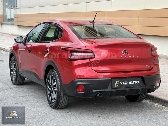 HATASIZ 15 BİN KM'DE 2023 MODEL C4 X 1.2 PURETECH FEEL BOLD