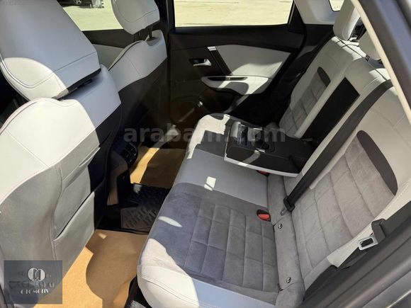 __ÇAĞDAŞLAR' DAN__ 2025 CITROEN C4X__CAM TAVANLI__17.000 KM'DE__