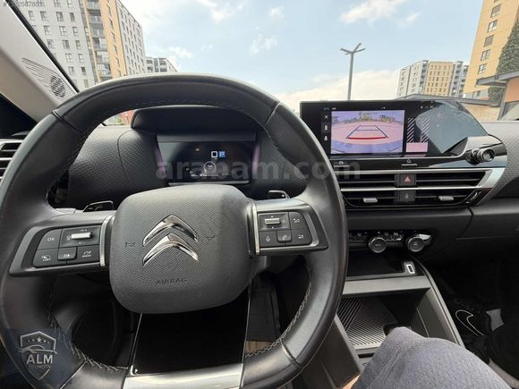 2024 MODEL C4 X 1.2 puretech Shine mi 33.000 km