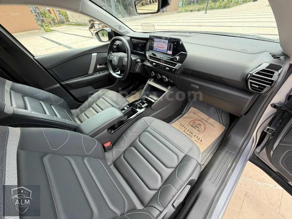2024 MODEL C4 X 1.2 puretech Shine mi 33.000 km