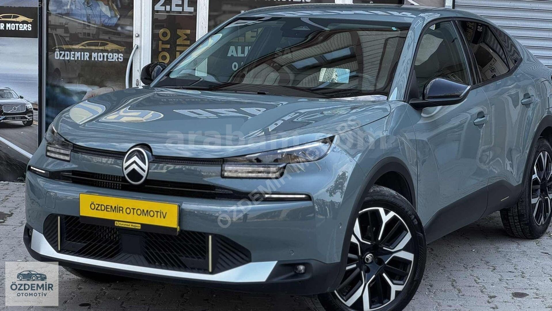 Galeriden Citroen C4 X 1.2 PureTech Max 2025 Model İstanbul 43.000 km Yeşil 1