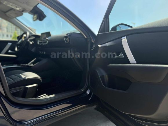 25MODEL CITROEN C4X MAX HATASIZ BOYASIZTRAMERSİZ SADECE 7 BİN KM
