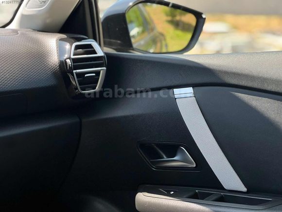 25MODEL CITROEN C4X MAX HATASIZ BOYASIZTRAMERSİZ SADECE 7 BİN KM