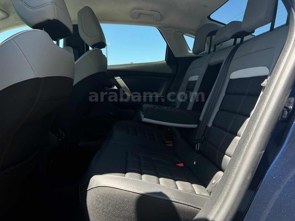 25MODEL CITROEN C4X MAX HATASIZ BOYASIZTRAMERSİZ SADECE 7 BİN KM