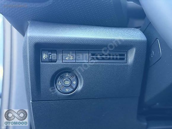 OTOMOOD"dan CITROEN C4X MAX 2025 ÇİFT RENK KM,11.000DE "HATASIZ"