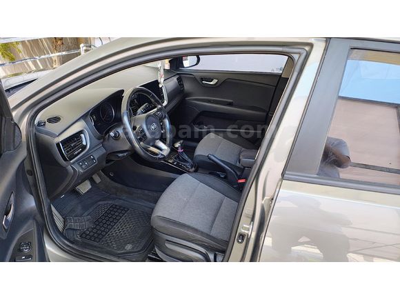 Sahibinden Kia Stonic 1.4 MPI Cool 2021 Model