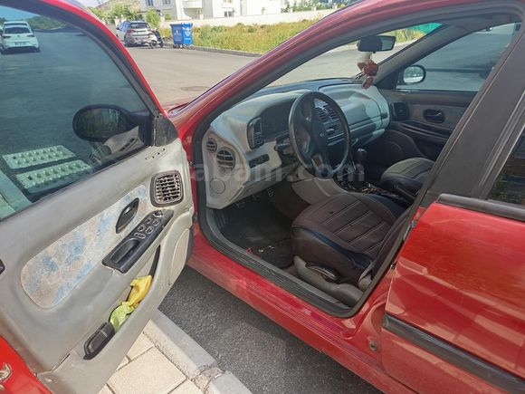 Sahibinden Renault Laguna 2.0 RXE 1996 Model