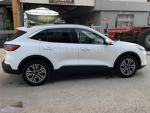 ÖZYILDIZ dan 2022 model FORD KUGA 1.5 EcoBlue TİTANİUM
