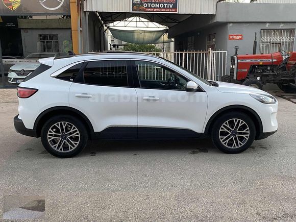 ÖZYILDIZ dan 2022 model FORD KUGA 1.5 EcoBlue TİTANİUM