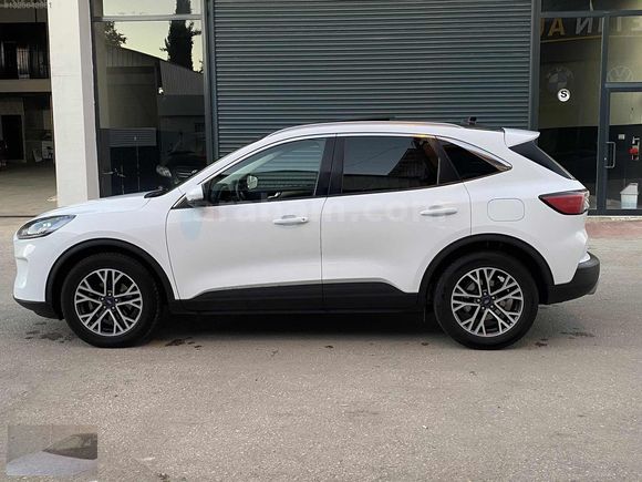 ÖZYILDIZ dan 2022 model FORD KUGA 1.5 EcoBlue TİTANİUM