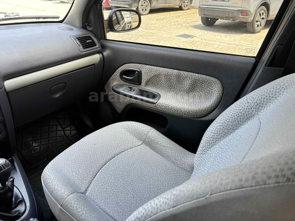 Sahibinden Renault Clio 1.2 Authentique 2006 Model 