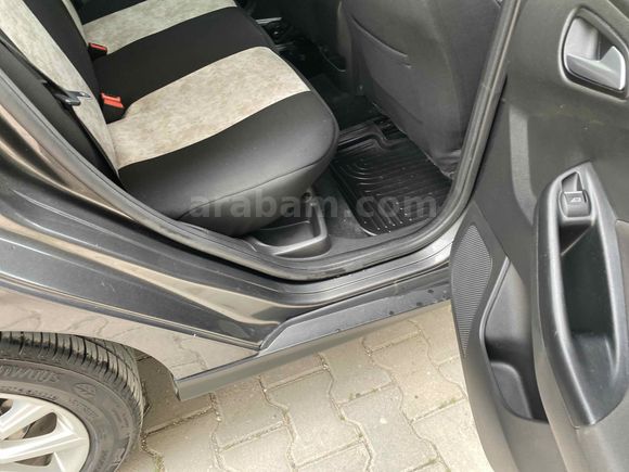 Galeriden Ford Focus 1.6 TDCi Titanium 2018 Model Van