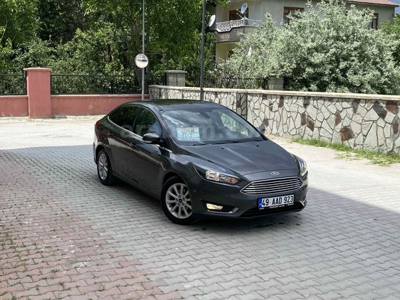 Galeriden Ford Focus 1.6 TDCi Titanium 2018 Model Van