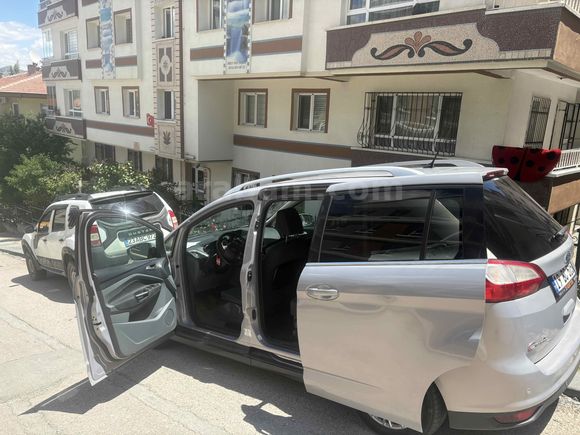 ACİİİL Sahibinden Ford Grand C-Max 1.6 TDCI Titanium 2012 Model 